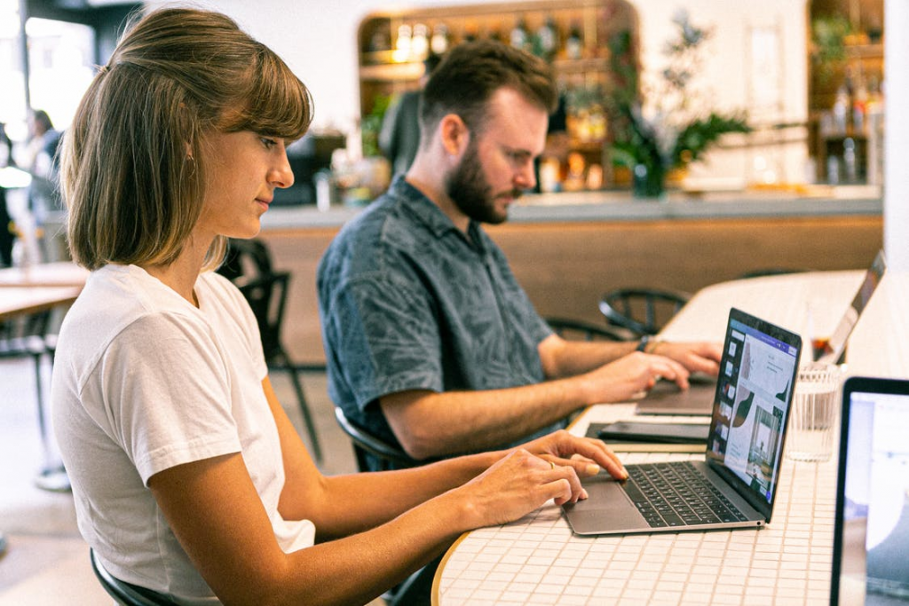 woman-using-laptop